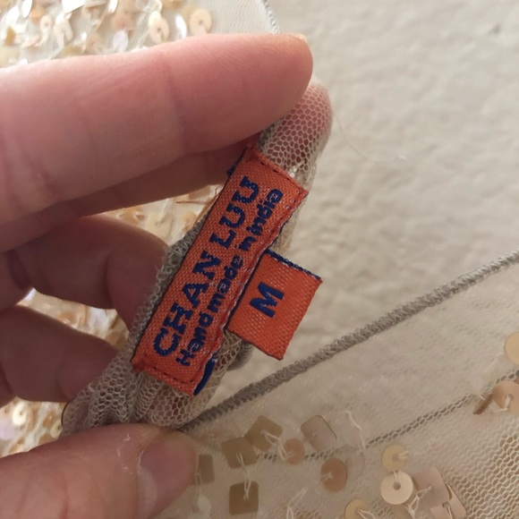 Top with sequence - Picture 3 of 3